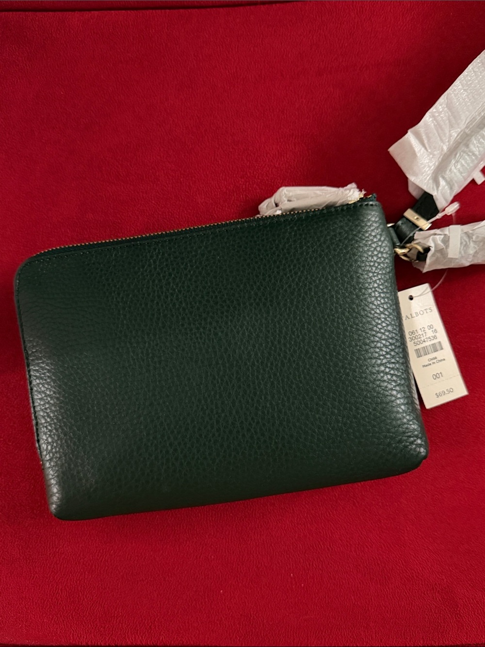 NWT Talbots Leather Alpine Green Double-Zip Leather Wristlet With Tassel.